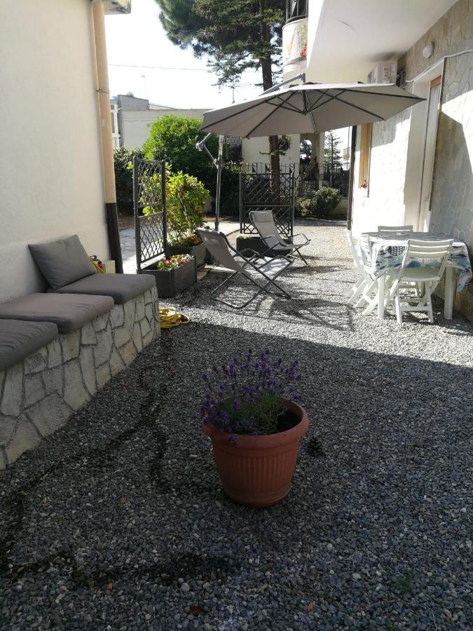 Villa Daniela - Mare E Relax Sanremo Bagian luar foto